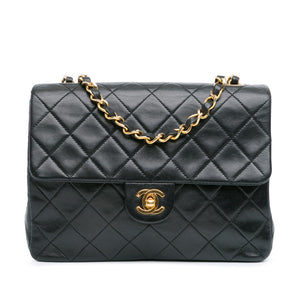 Chanel CC Quilted Lambskin Chain Flap Black